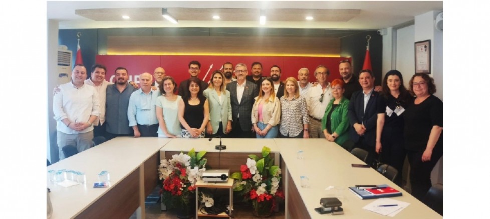 CHP Balıkesir'de Tarihi Zafer: Büyükşehir ve 15 İlçe Belediyesi CHP’nin Oldu - GÜNDEM - İnternetin Ajansı
